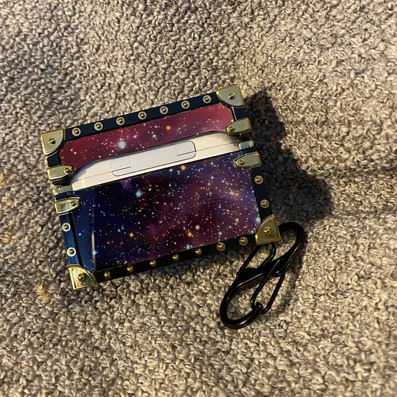 AirPod Pro 1 / 2 Case #242 - Picture 3 of 4